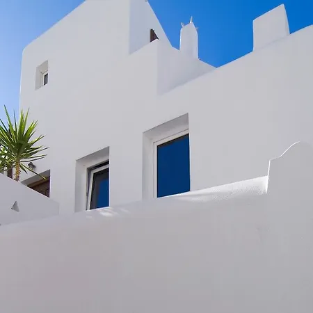 Madres * Mykonos Town