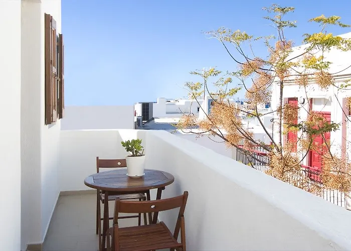 Madres * Mykonos Town